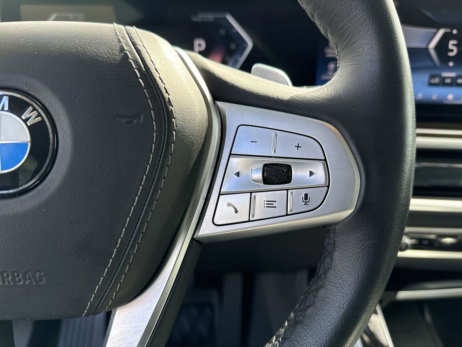 Used 2025 BMW X7 xDrive40i image 13