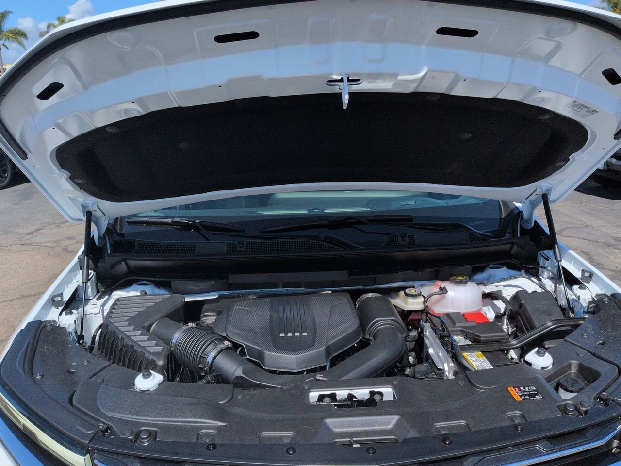 New 2026 Chevrolet Traverse LT w/ Driver Confidence Package FWD image 31