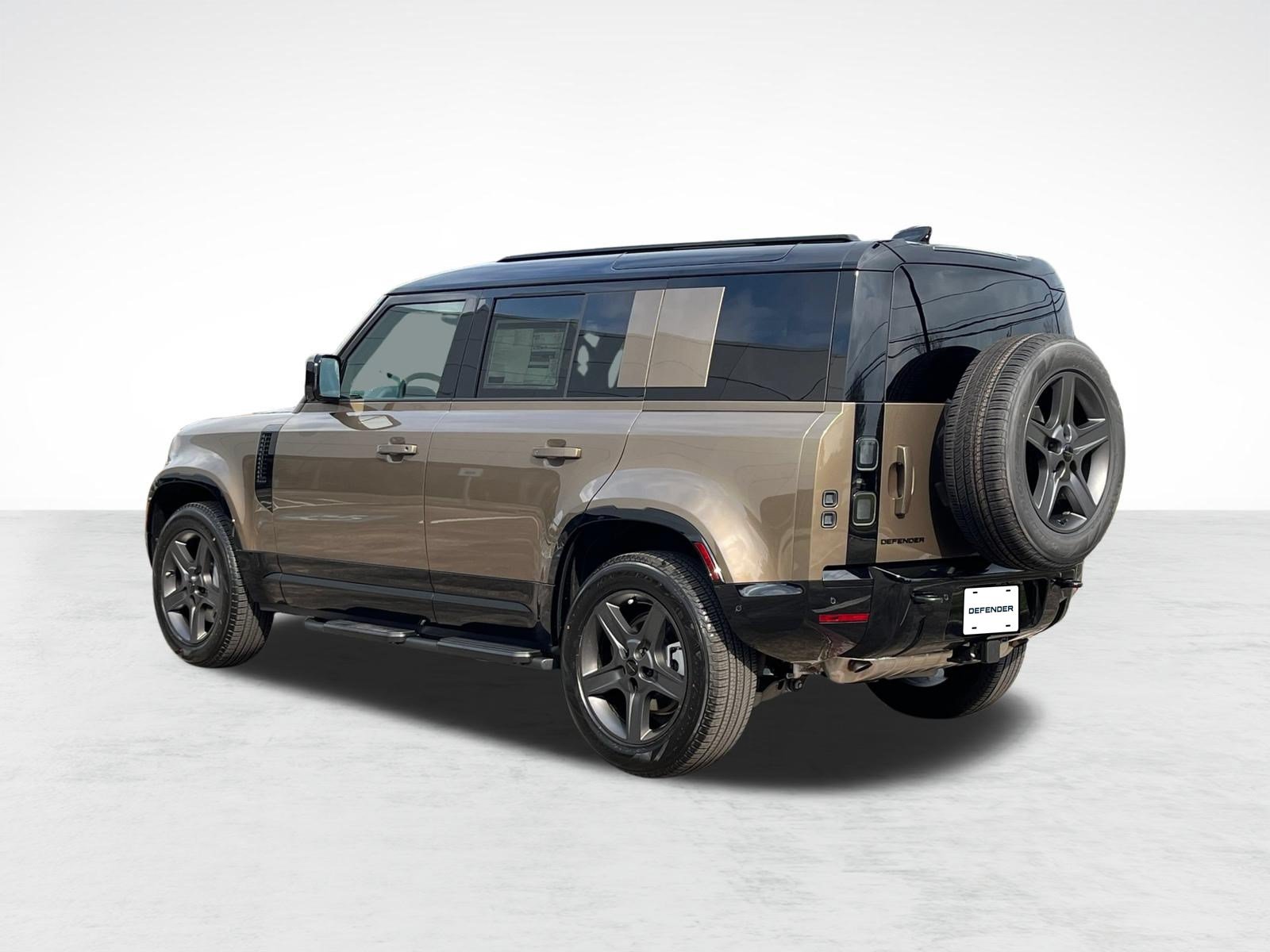 Used 2026 Land Rover Defender 110 X-Dynamic SE AWD/4WD image 3