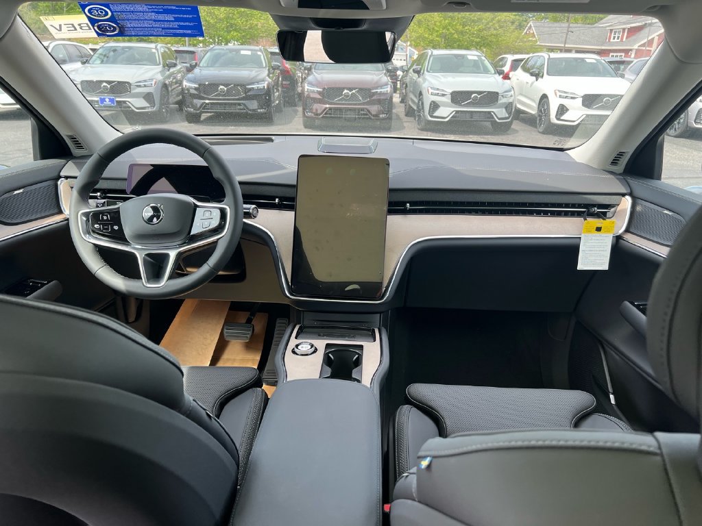 New 2026 Volvo EX90 Plus AWD/4WD image 25
