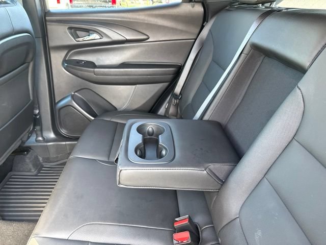Used 2025 Chevrolet TrailBlazer RS w/ Convenience Package AWD/4WD image 17