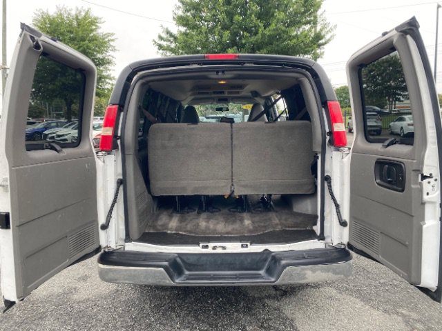 Used 2018 Chevrolet Express 3500 LT w/ LT Preferred Equipment Group RWD image 9