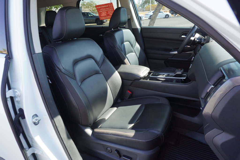 Certified 2024 Nissan Pathfinder SL AWD/4WD image 13