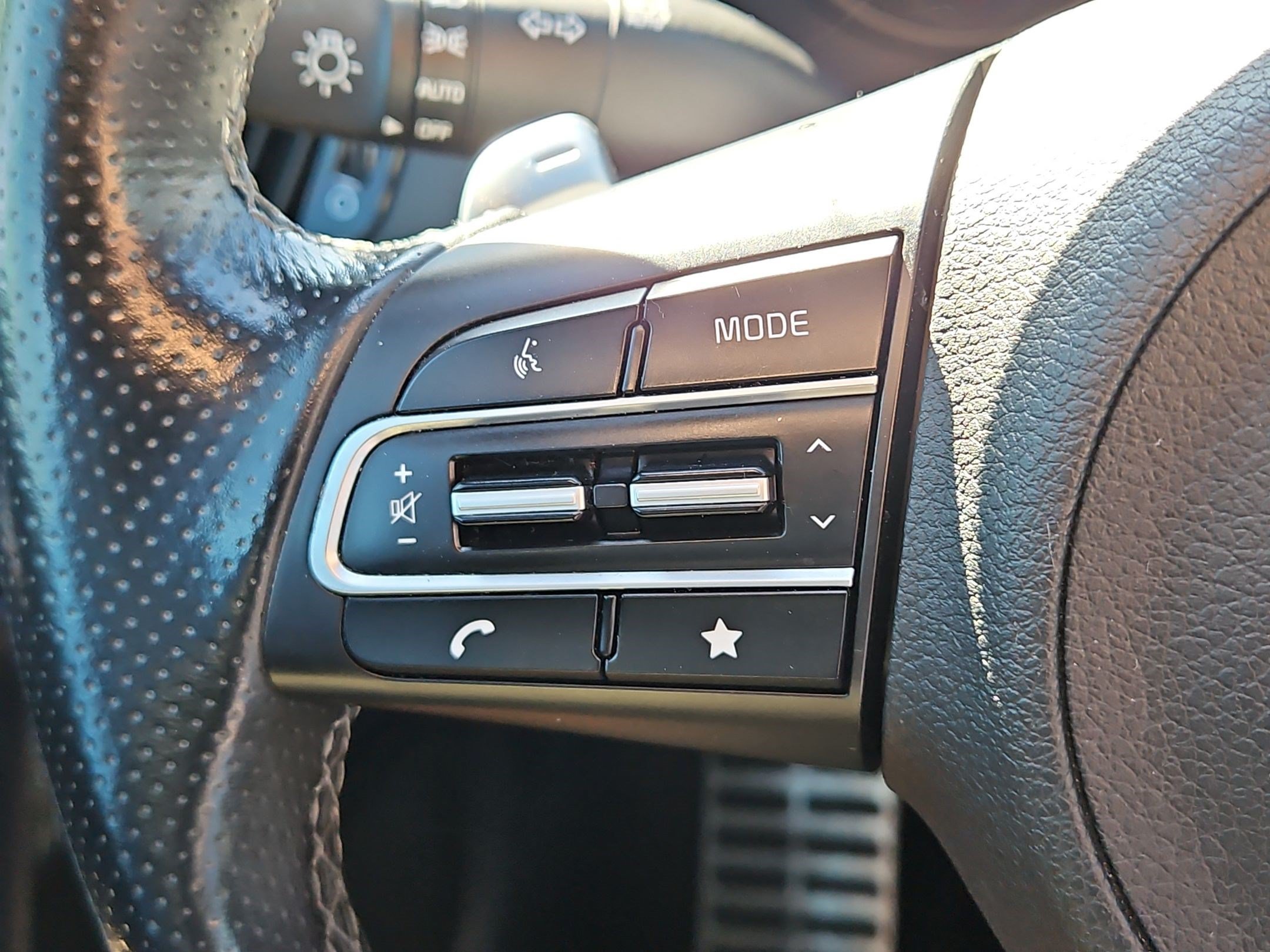 Used 2022 Kia Stinger GT-Line w/ Sun & Sound Package RWD image 17