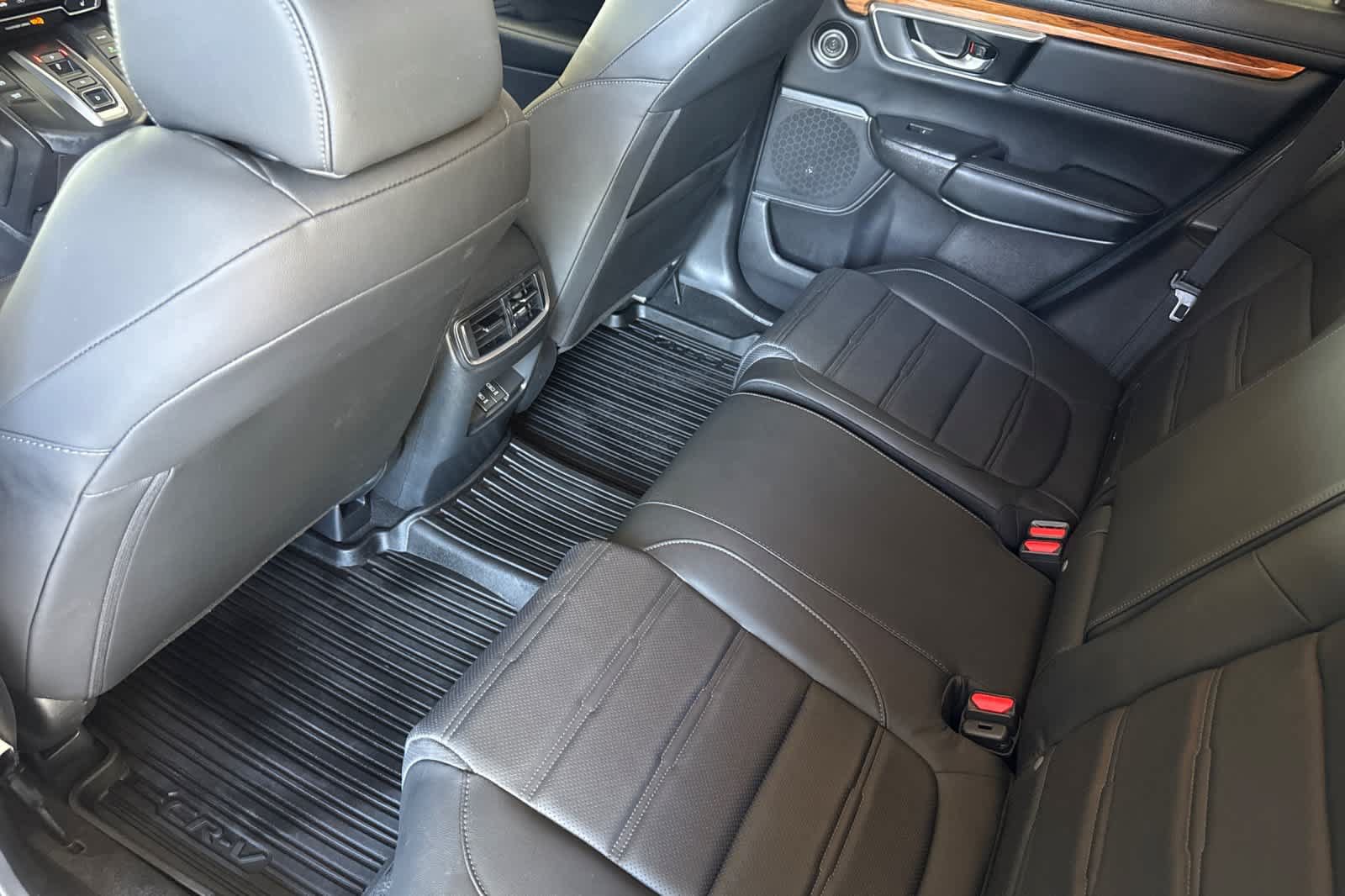 Used 2022 Honda CR-V Touring image 4