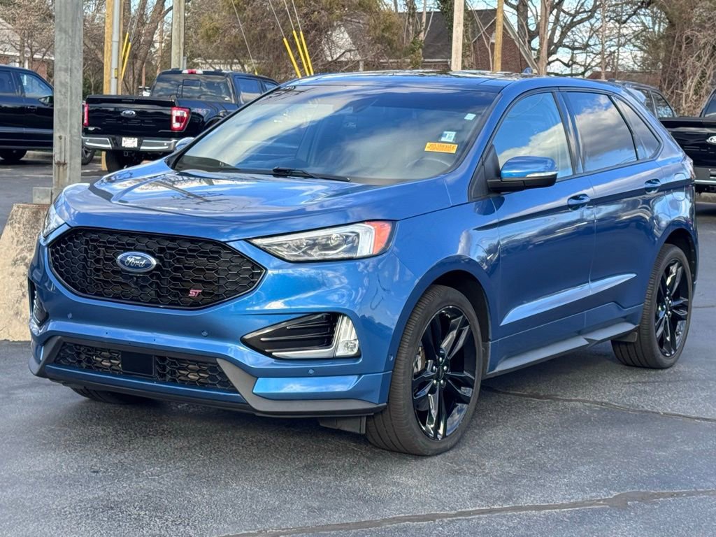 Used 2019 Ford Edge ST w/ Equipment Group 401A image 2