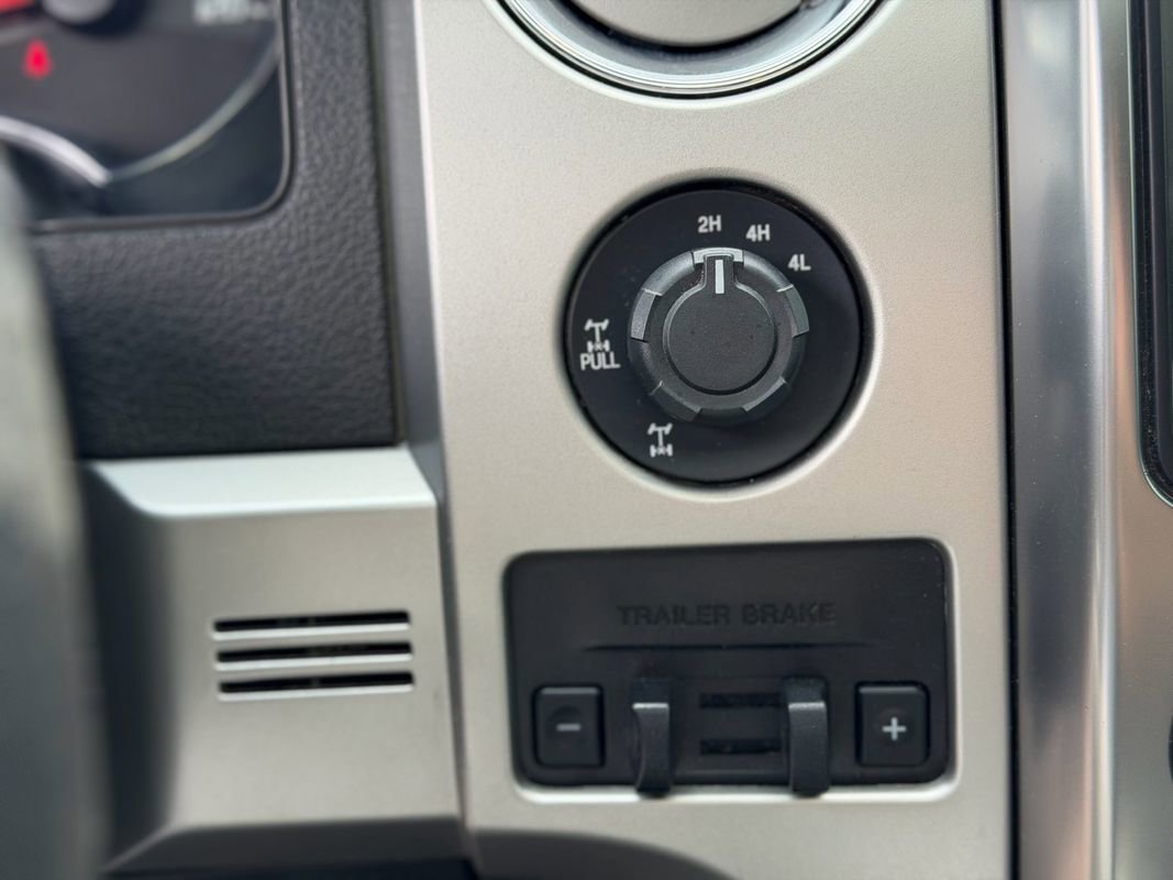 Used 2014 Ford F150 FX4 w/ Equipment Group 402A Luxury AWD/4WD image 17