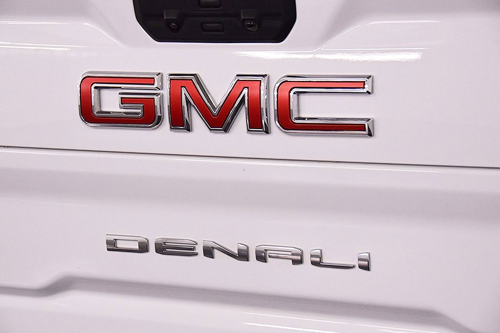 Used 2025 GMC Sierra 2500 Denali w/ Denali Reserve Package image 14