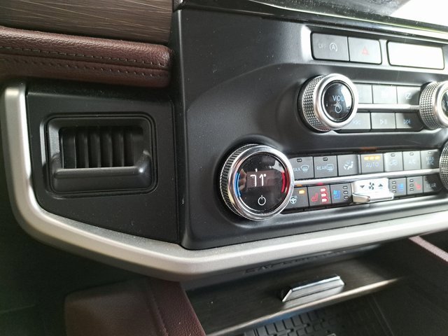 Certified 2024 Ford Expedition Limited image 13