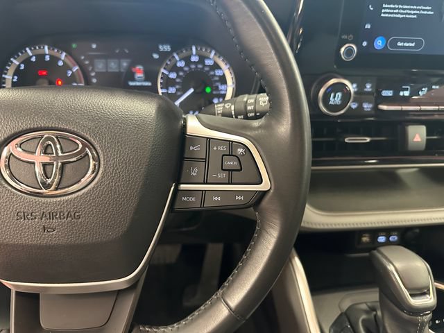 Used 2023 Toyota Highlander LE AWD/4WD image 21