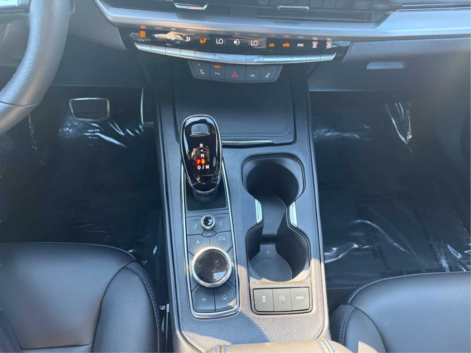 Used 2024 Cadillac XT4 Sport w/ Cold Weather Package AWD/4WD image 18
