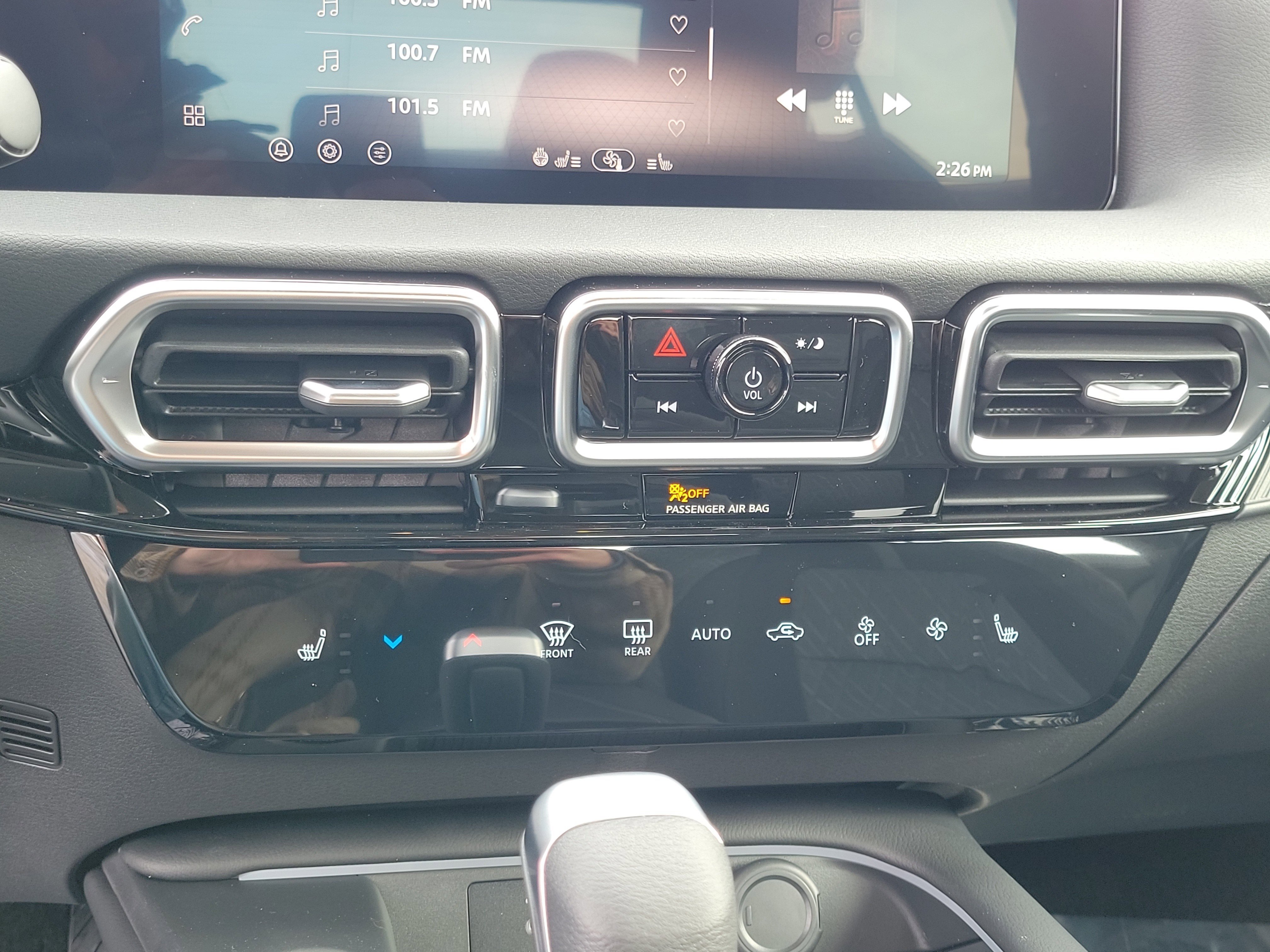 New 2026 Nissan Sentra SV w/ SV Convenience Package FWD image 27