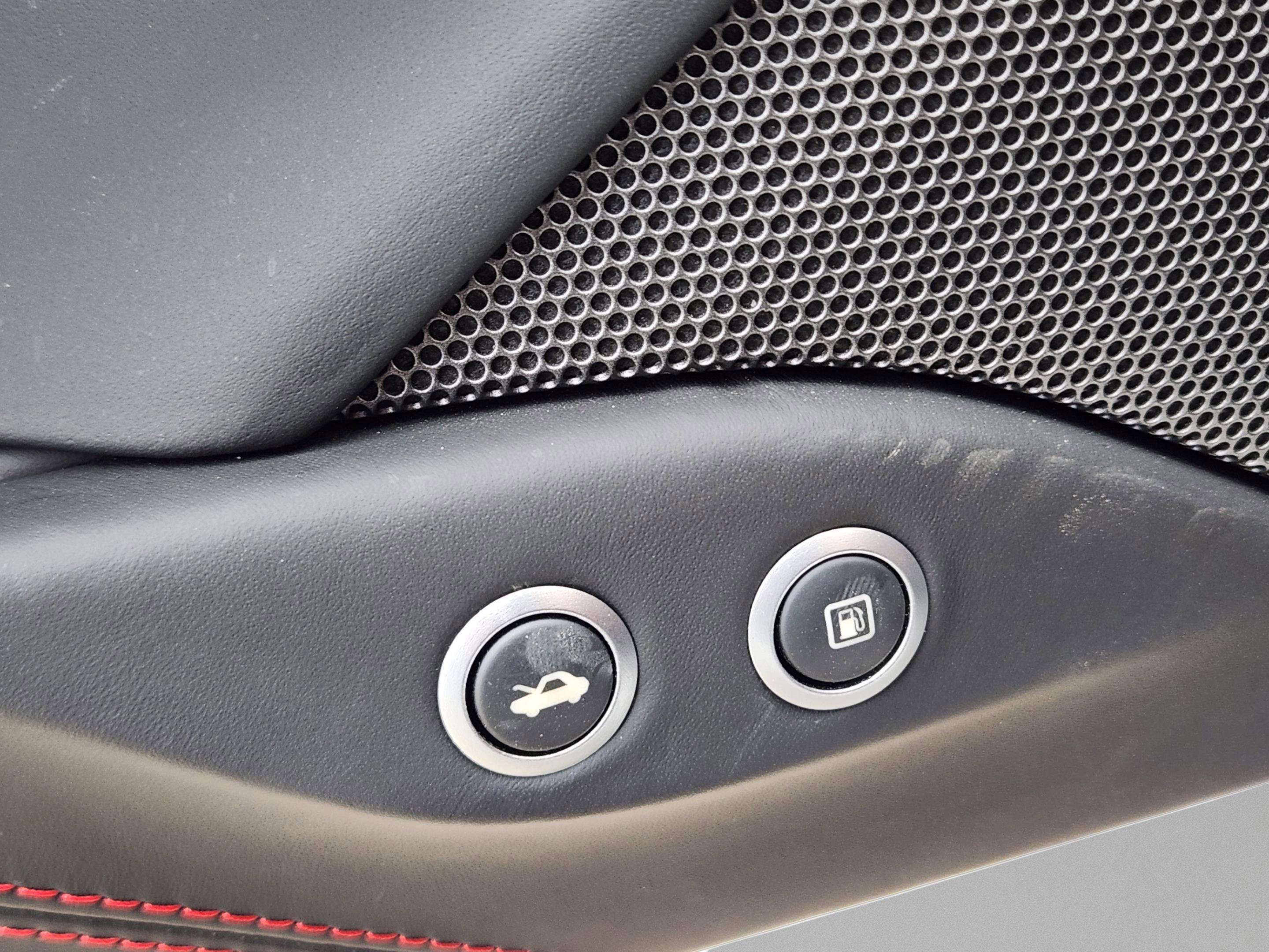 Used 2017 Ferrari 488 Spider image 28