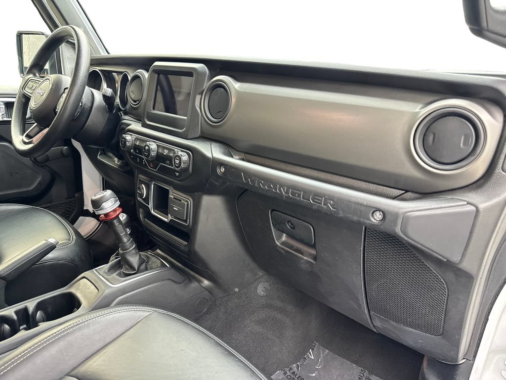 Used 2022 Jeep Wrangler Sport AWD/4WD image 45