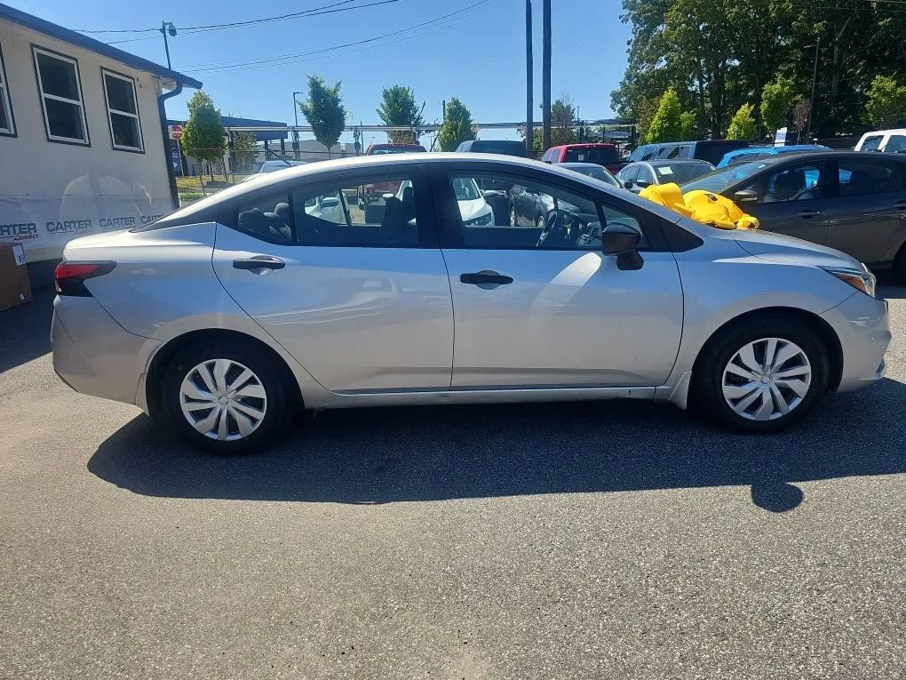 Used 2021 Nissan Versa S FWD image 7