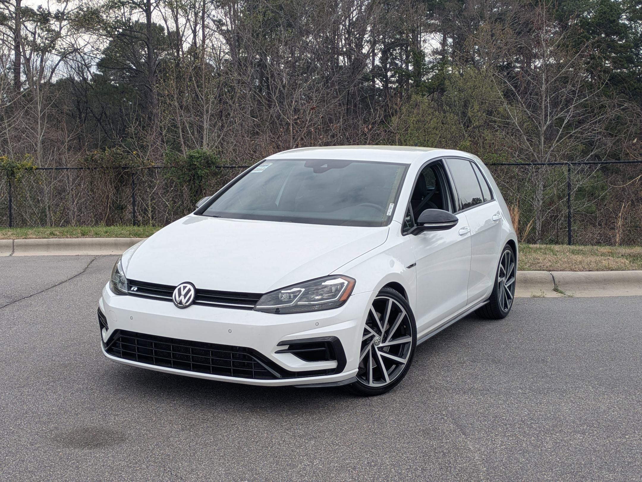 Used 2019 Volkswagen Golf R 4-Door image 1