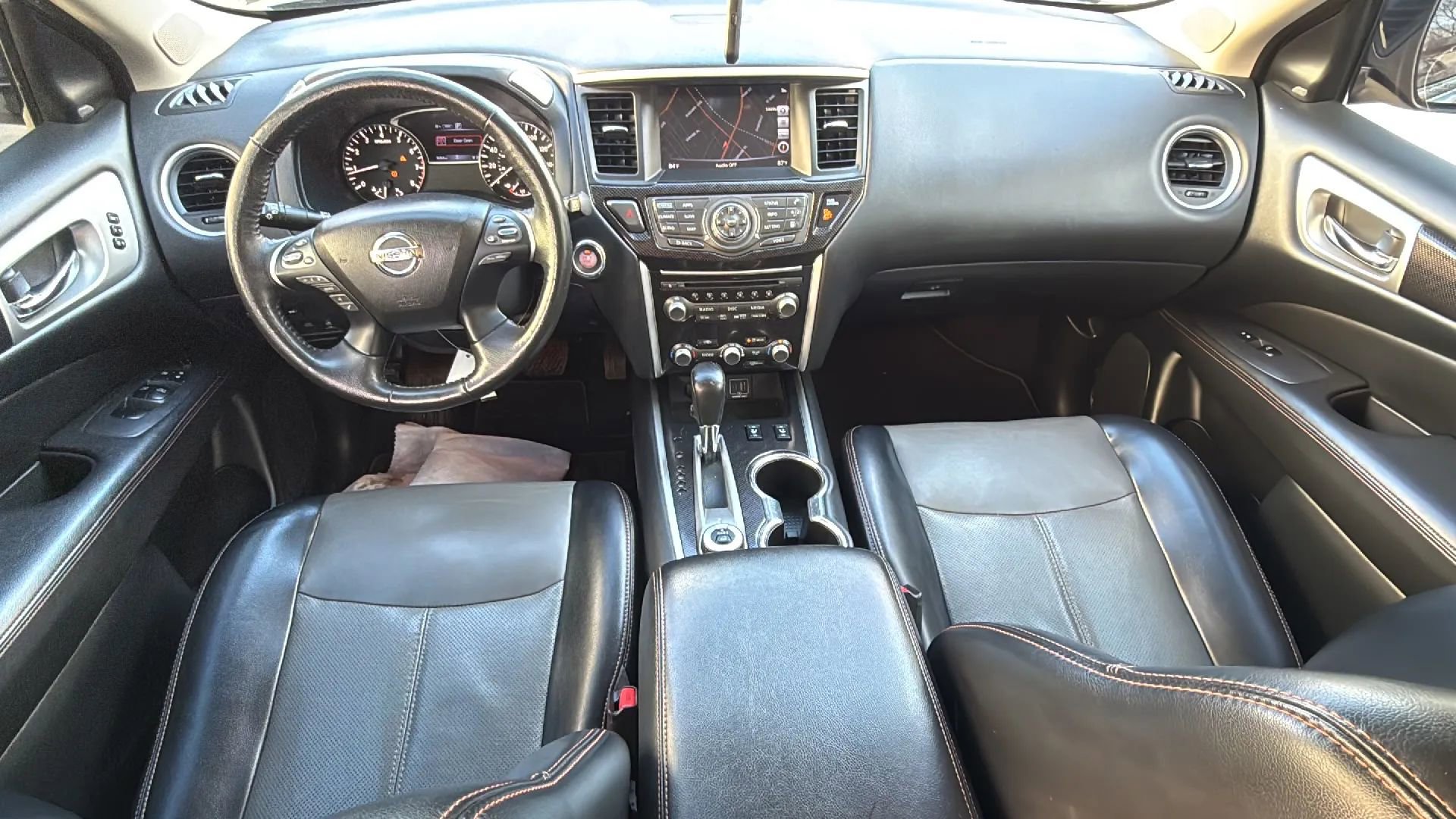 Used 2020 Nissan Pathfinder SL AWD/4WD image 31