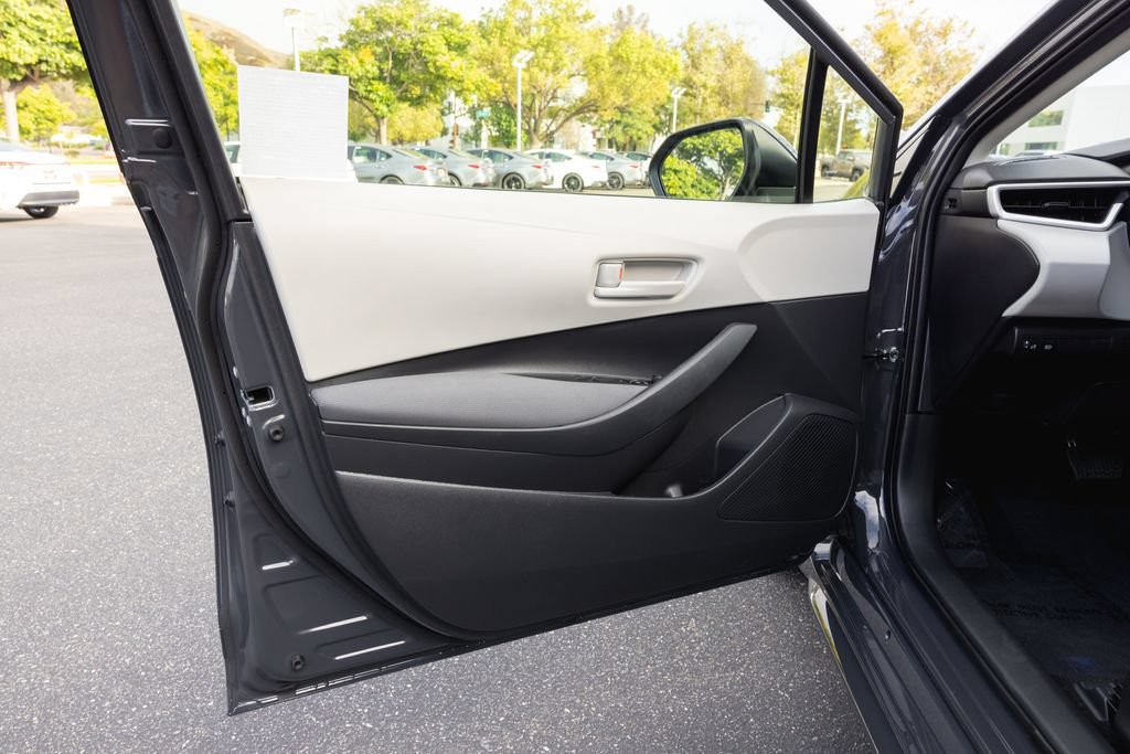 Certified 2026 Toyota Corolla LE w/ LE Premium Package FWD image 13