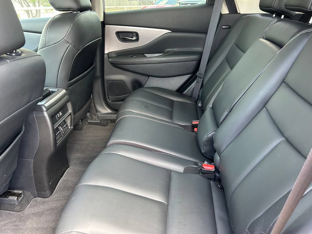 Used 2020 Nissan Murano SV w/ Premium Package FWD image 16