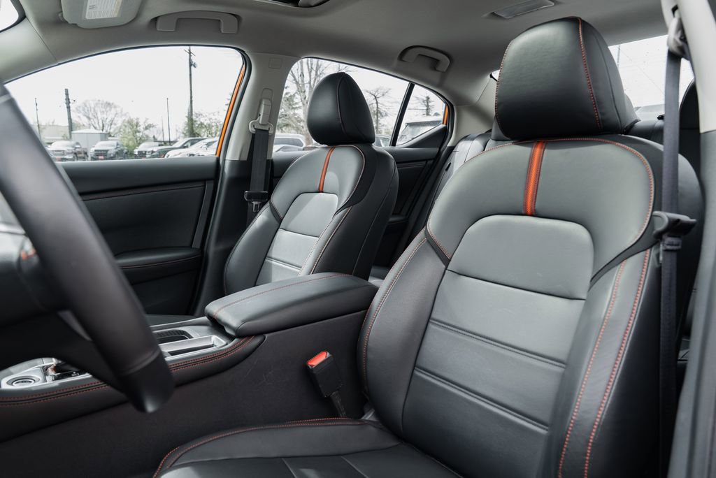 Certified 2025 Nissan Sentra SR w/ SR Premium Package image 22