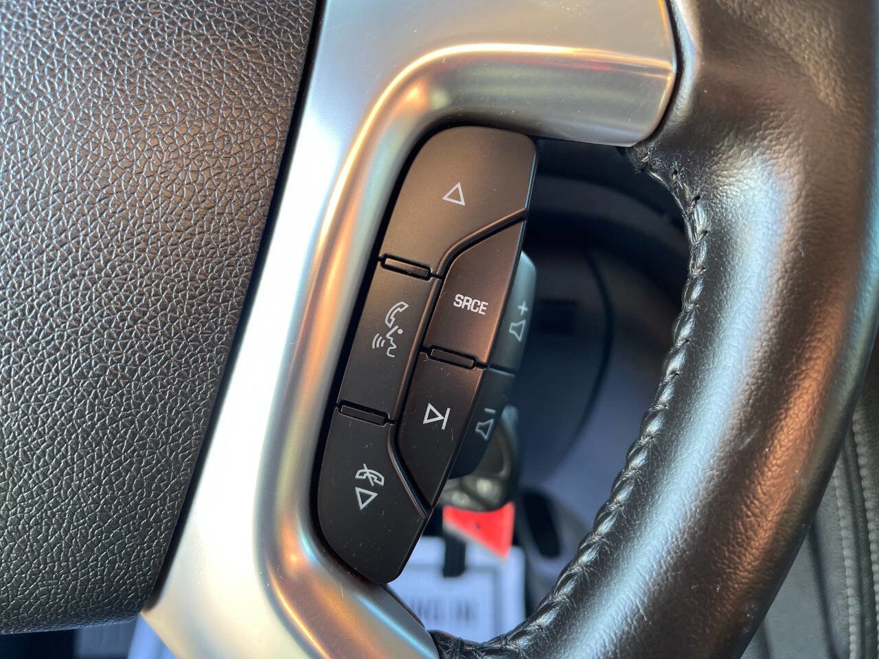 Used 2015 Chevrolet Traverse LT image 22