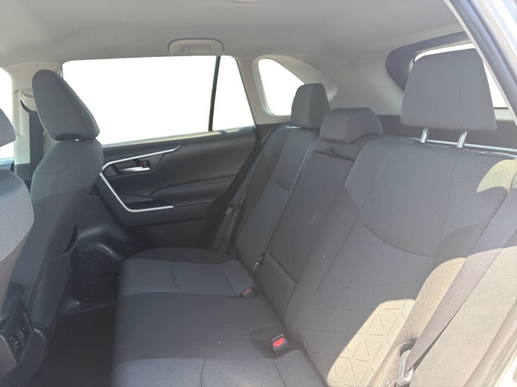 Used 2024 Toyota RAV4 XLE FWD image 16