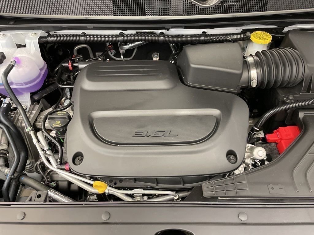 New 2026 Chrysler Pacifica Select FWD image 17