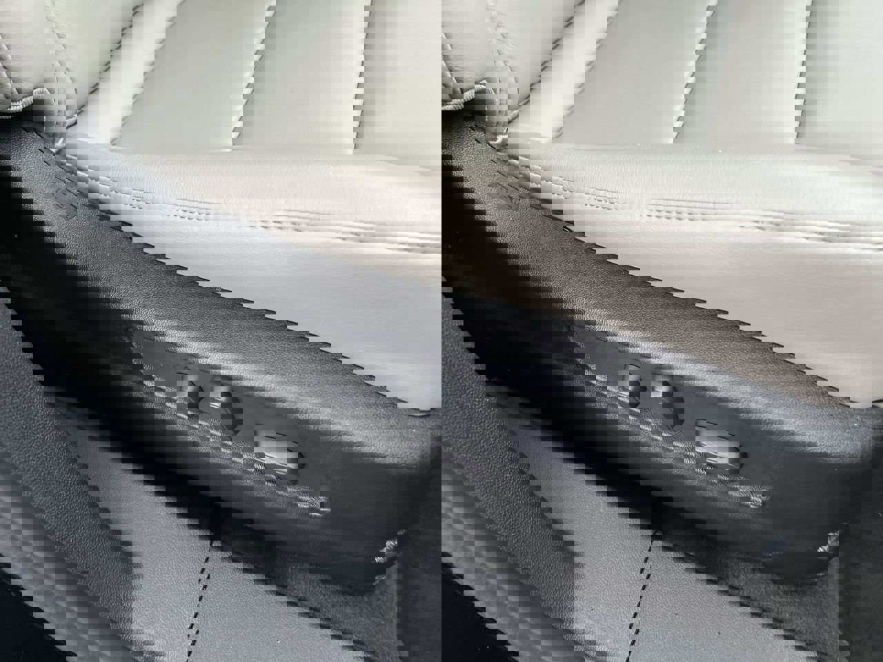 Used 2022 Cadillac XT4 Luxury w/ Cold Weather Package image 14