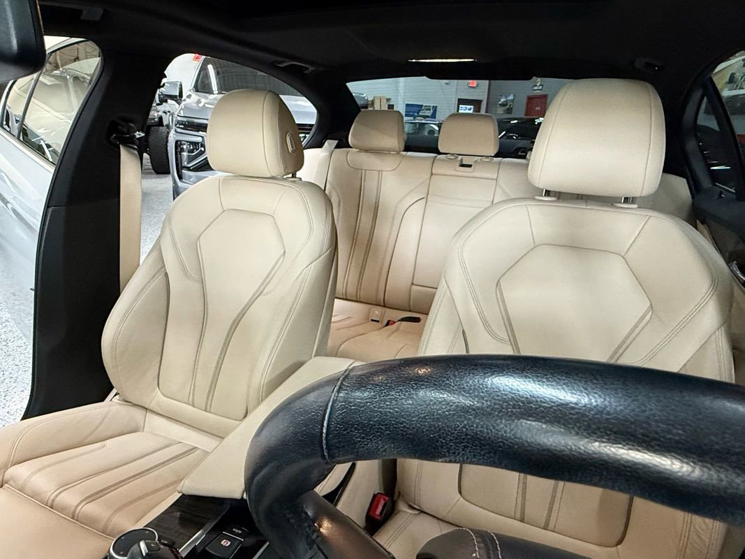 Used 2018 BMW 530i xDrive image 11