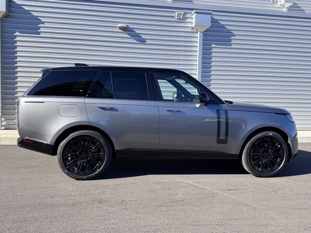 New 2026 Land Rover Range Rover SE image 6
