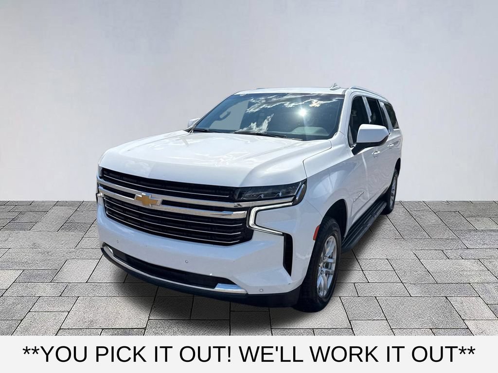Used 2024 Chevrolet Suburban LT RWD image 3
