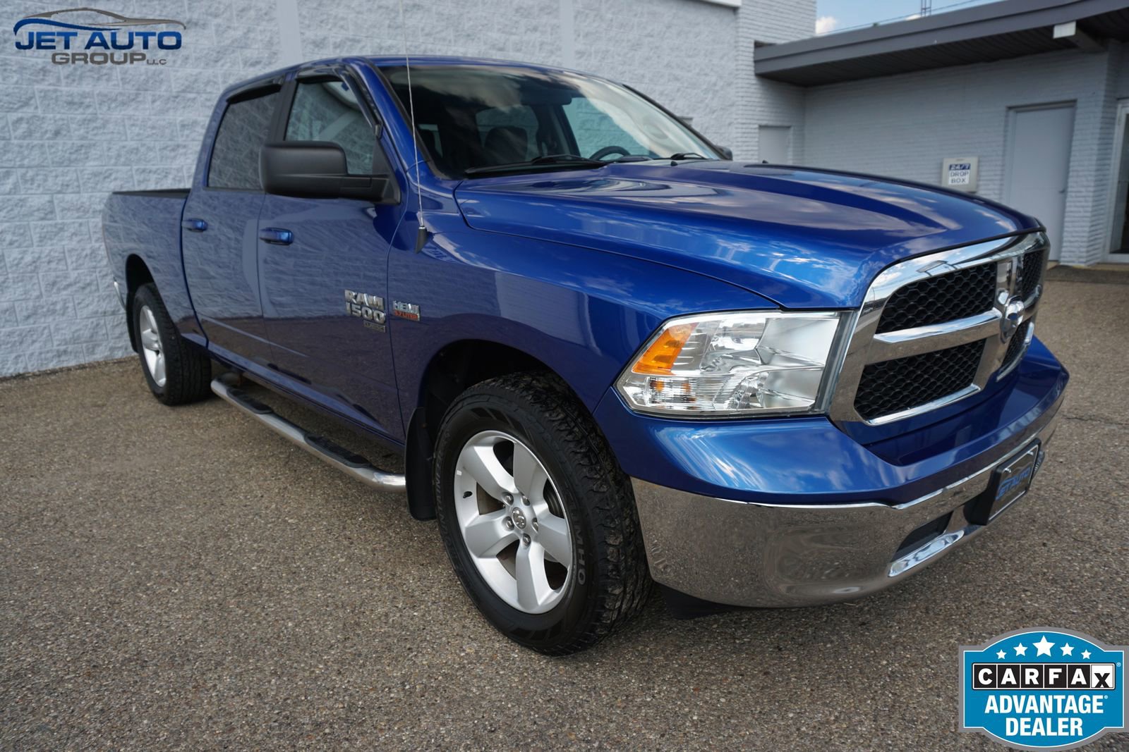 Used 2019 RAM 1500 Classic SLT AWD/4WD image 1