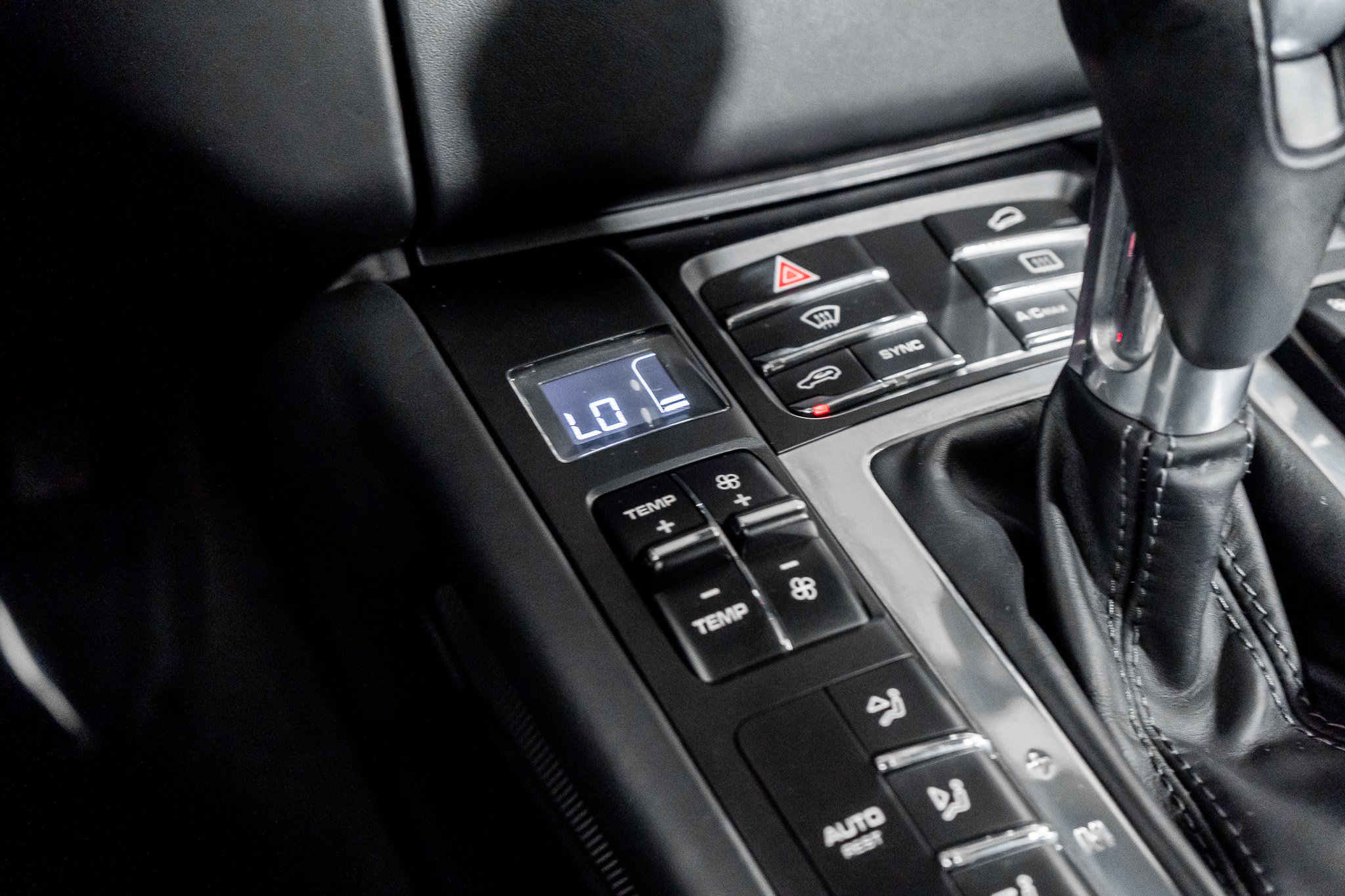 Used 2017 Porsche Macan S image 38