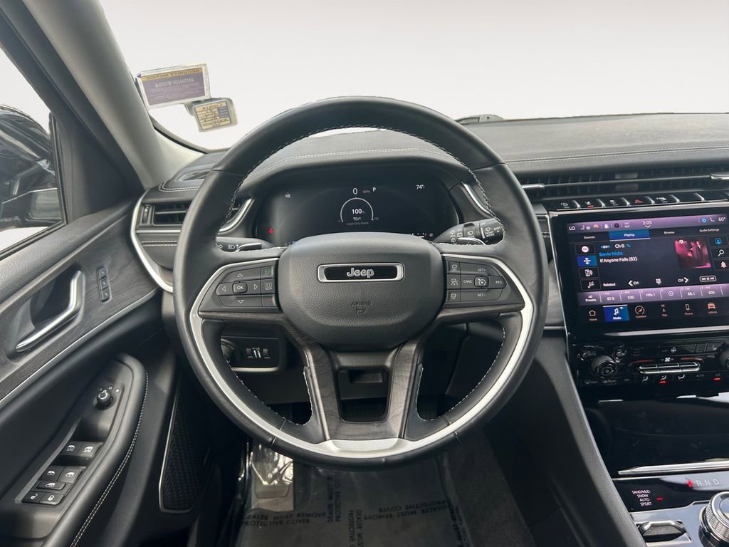 Used 2022 Jeep Grand Cherokee Limited image 14