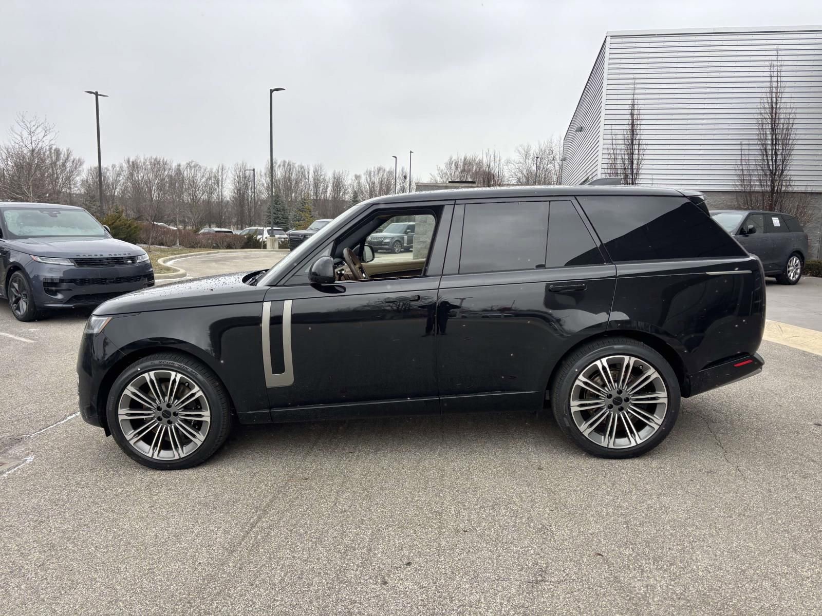 New 2026 Land Rover Range Rover SE image 8