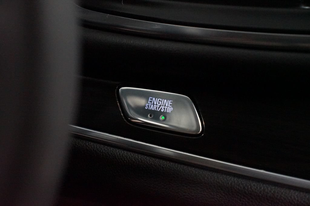 Used 2020 Buick Enclave Essence FWD image 22