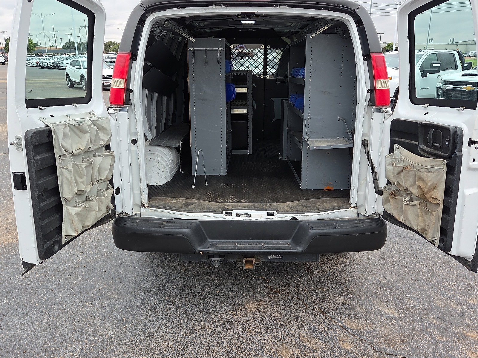 Used 2016 Chevrolet Express 2500 RWD image 10