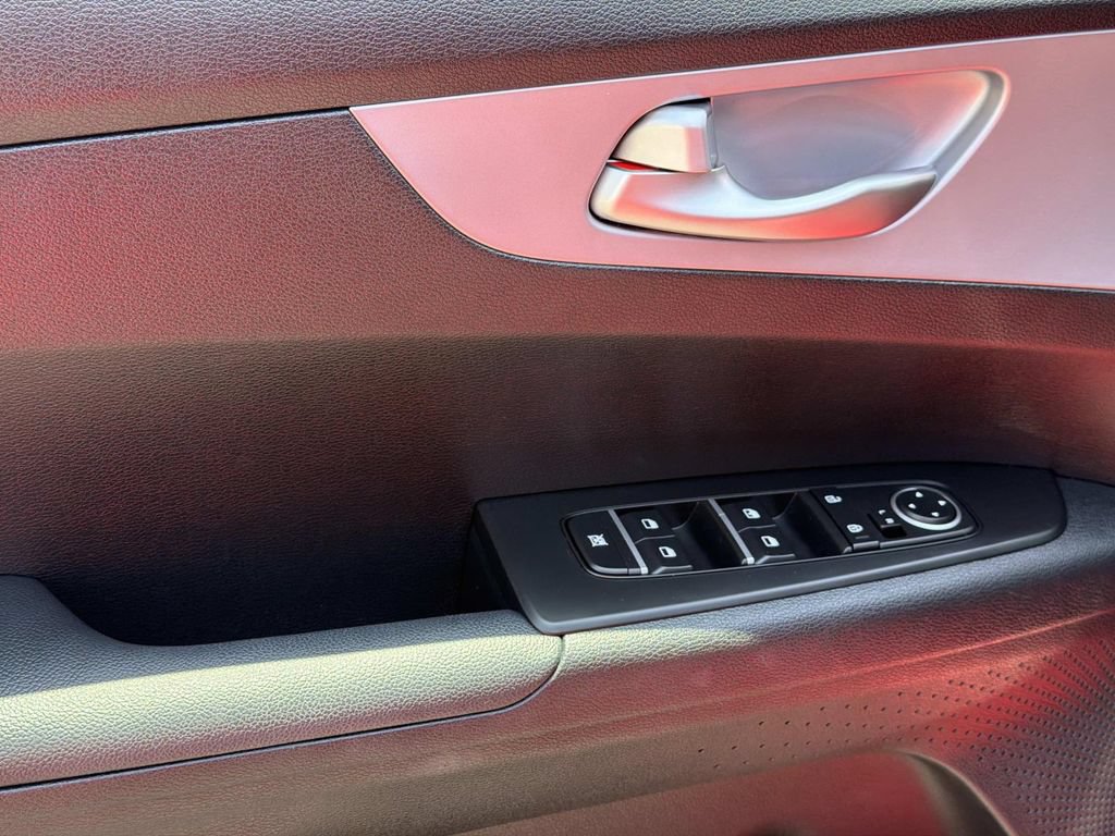 Used 2024 Kia Forte LXS FWD image 16