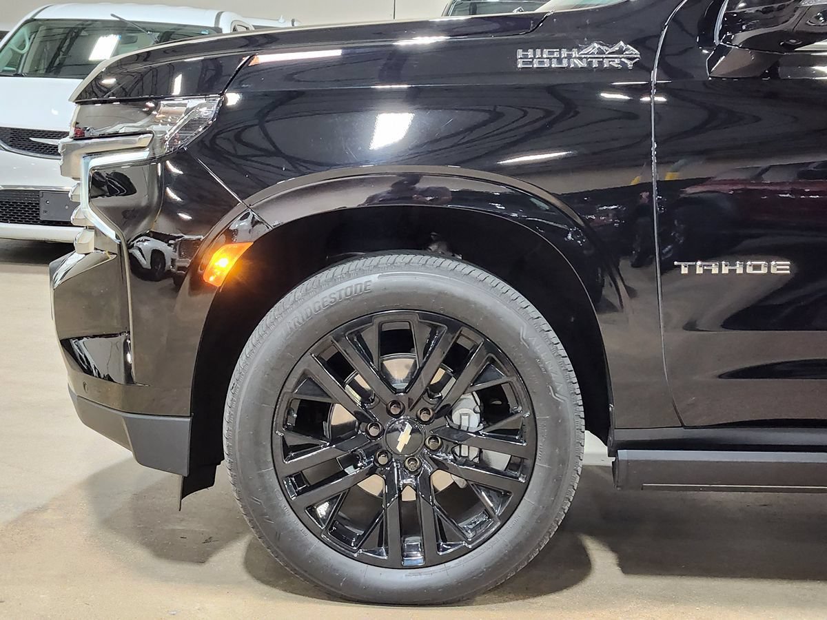Used 2023 Chevrolet Tahoe High Country w/ Premium Package AWD/4WD image 5