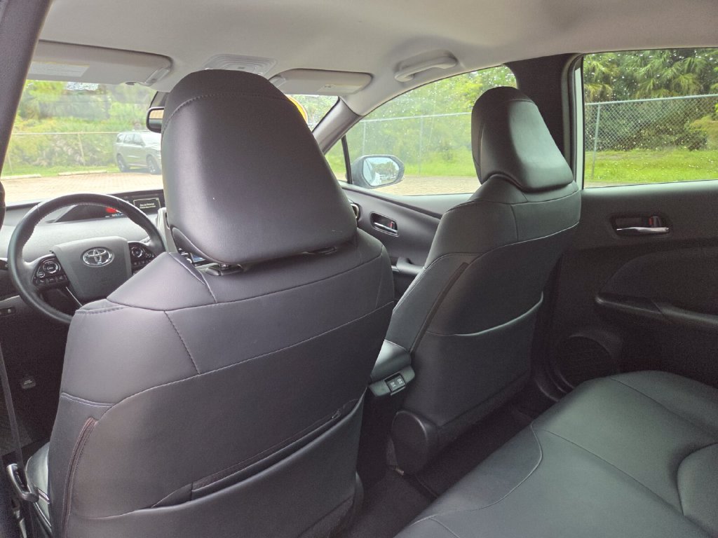 Used 2021 Toyota Prius FWD image 22