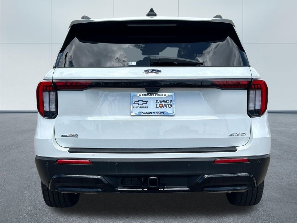 Used 2025 Ford Explorer ST-Line w/ ST-Line Street Pack AWD/4WD image 4