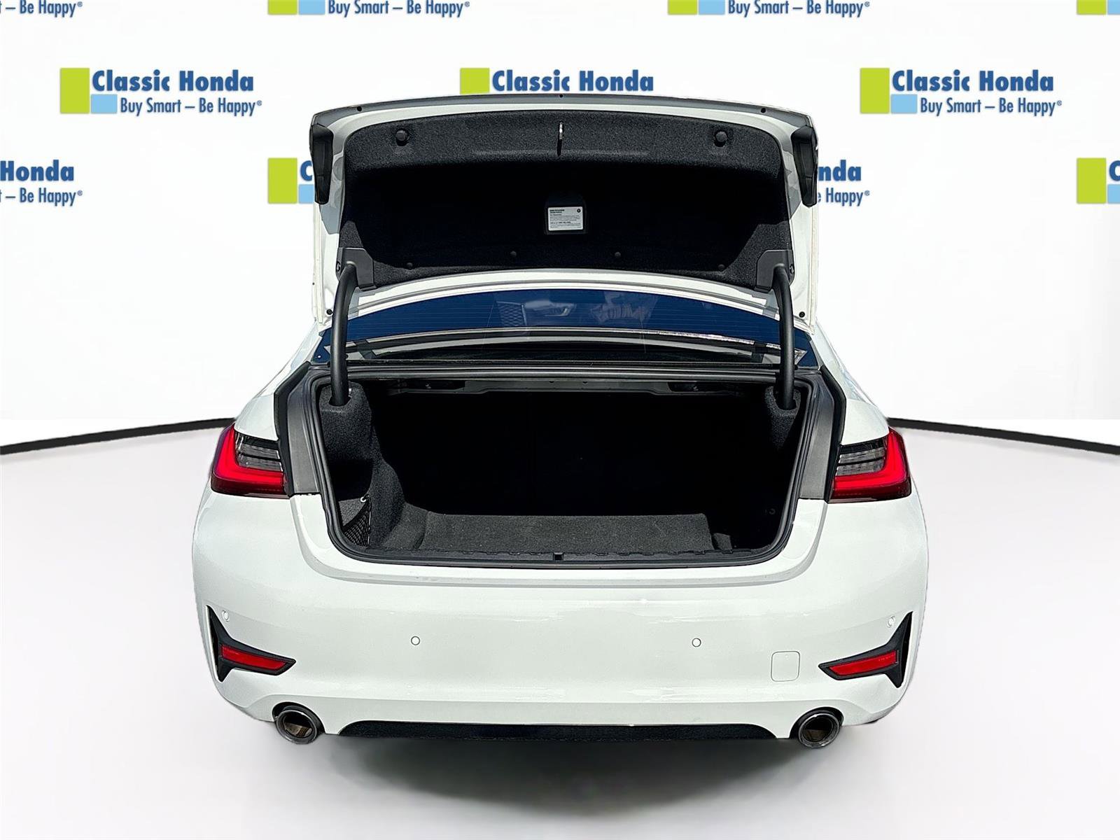 Used 2020 BMW 330i Sedan w/ Convenience Package image 30