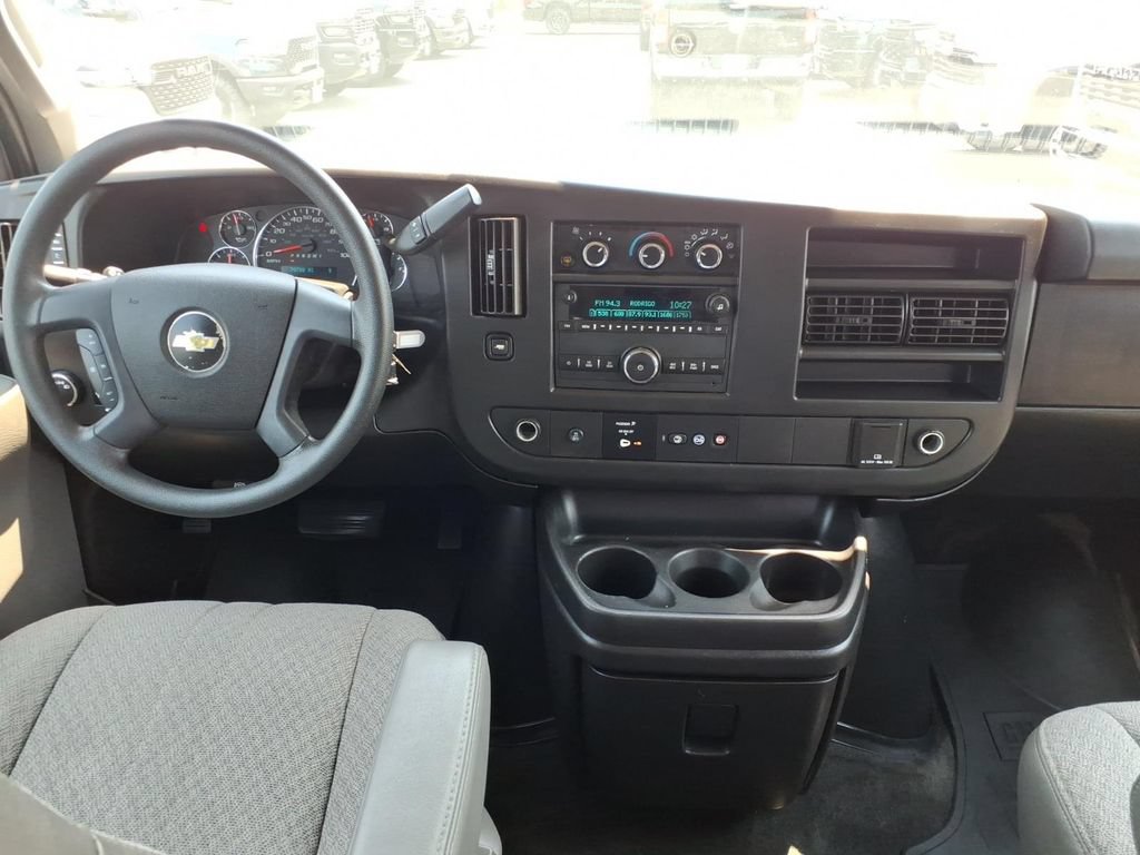 Used 2018 Chevrolet Express 3500 LT w/ LT Preferred Equipment Group RWD image 12
