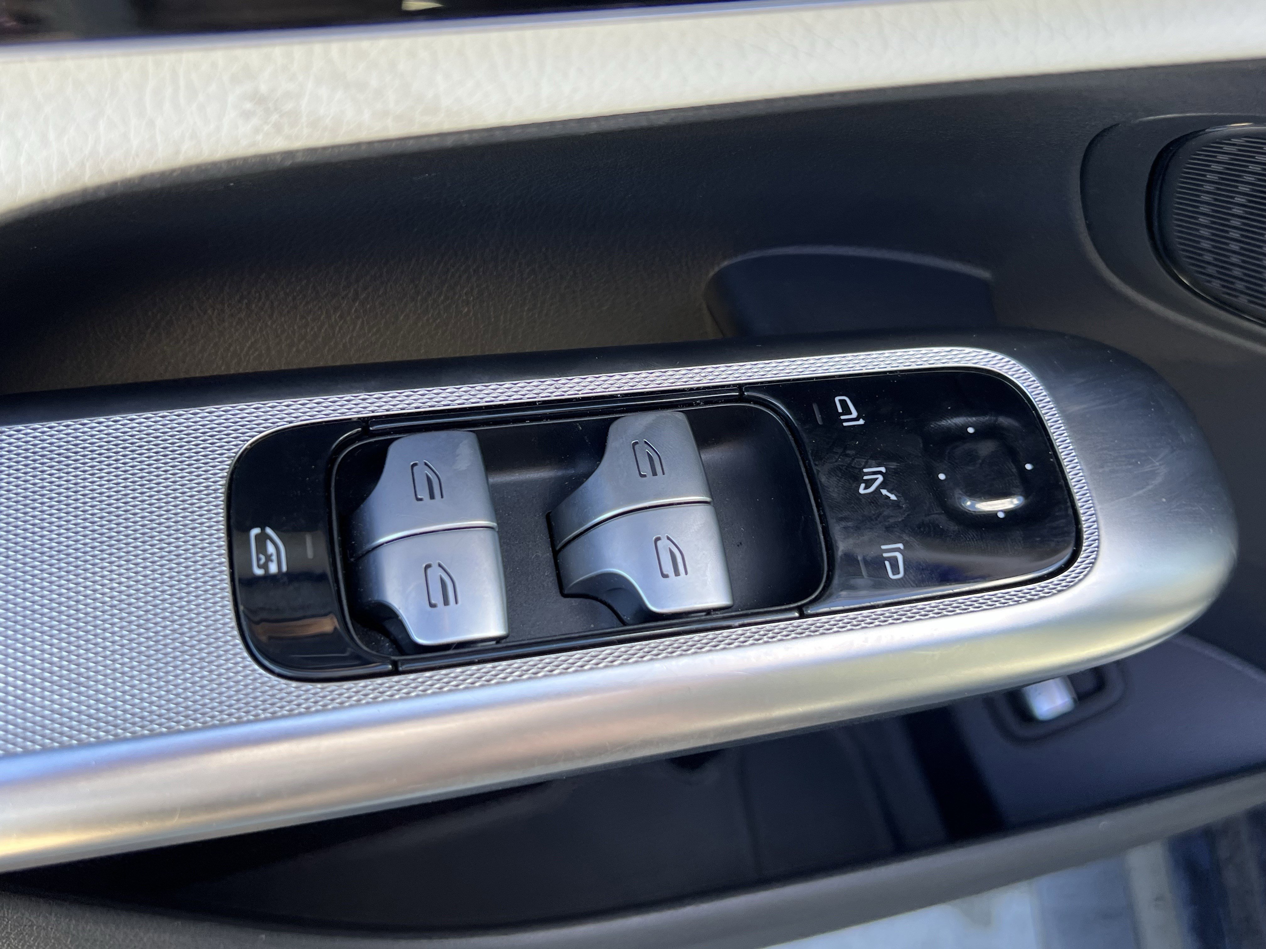 Certified 2024 Mercedes-Benz GLC 300 4MATIC w/ AMG Line image 15