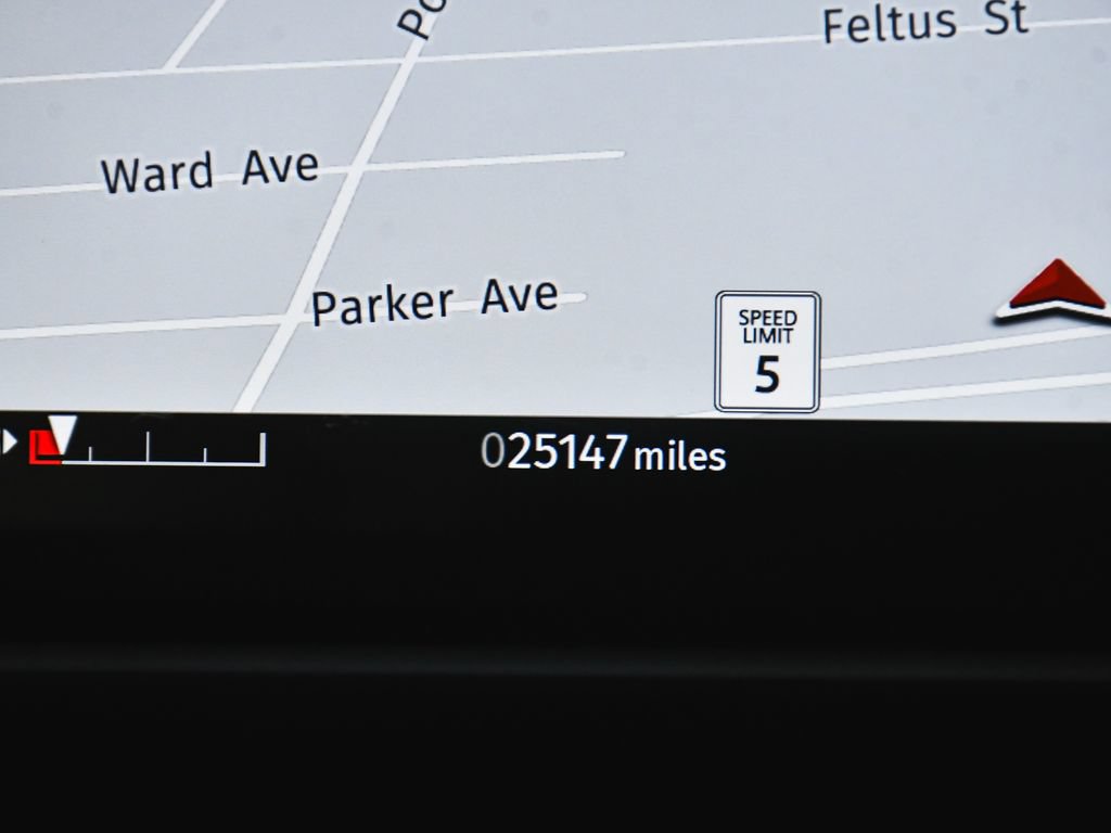 Used 2023 Land Rover Defender 90 X-Dynamic SE AWD/4WD image 18