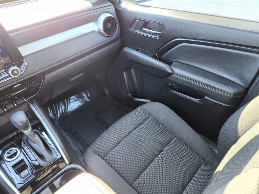 Used 2024 Chevrolet Colorado LT w/ LT Convenience Package II image 13