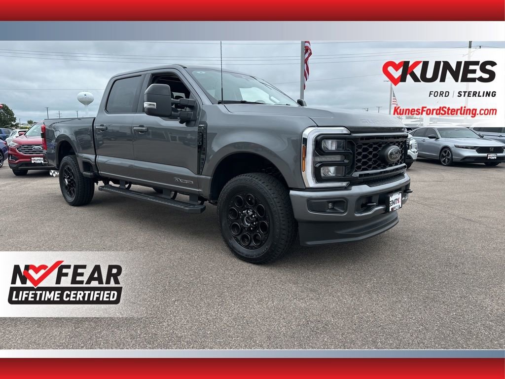 New 2025 Ford F250 Lariat w/ Black Appearance Package