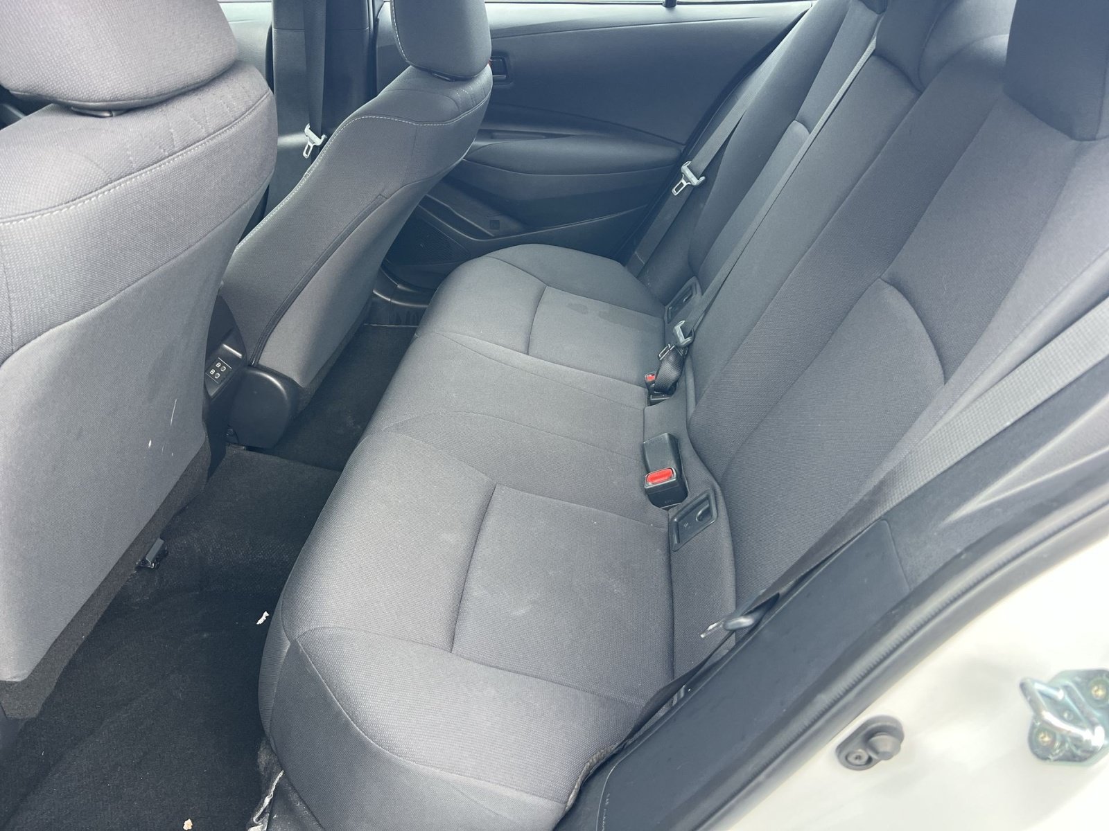 Used 2025 Toyota Corolla LE FWD image 21