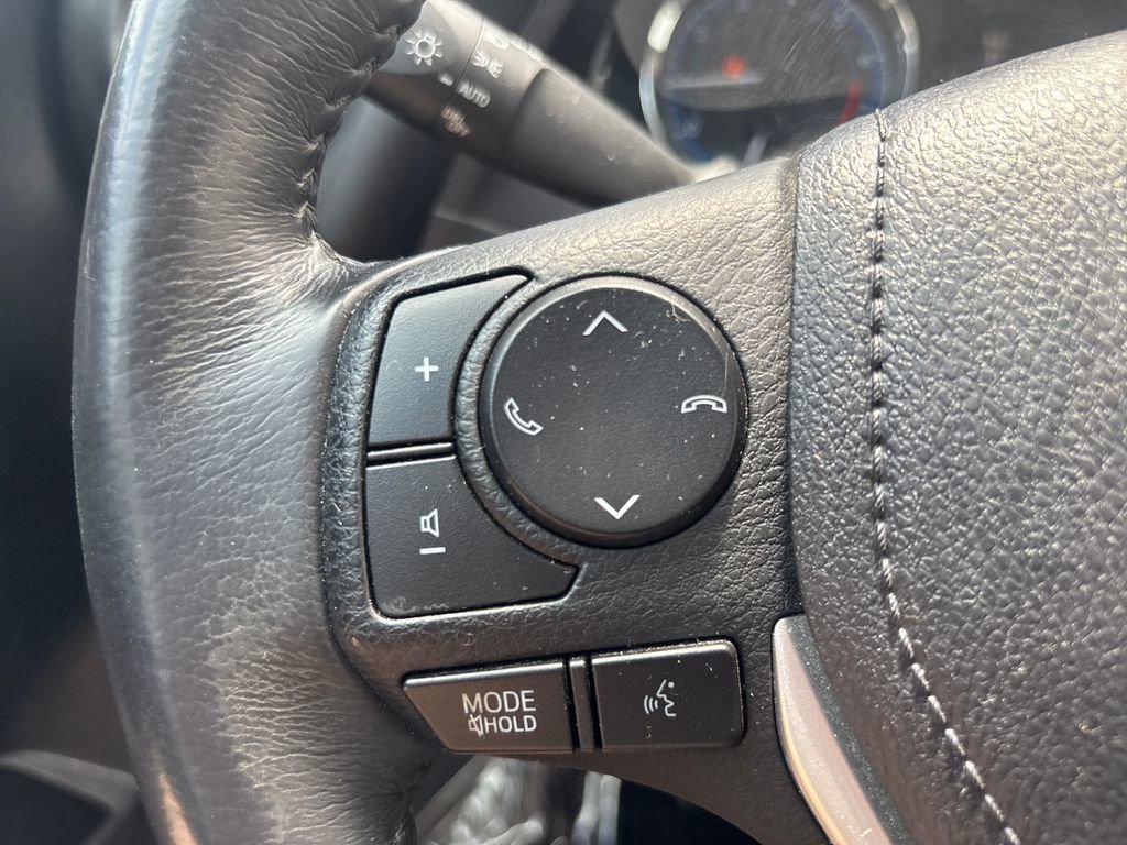 Used 2018 Toyota Corolla SE FWD image 18
