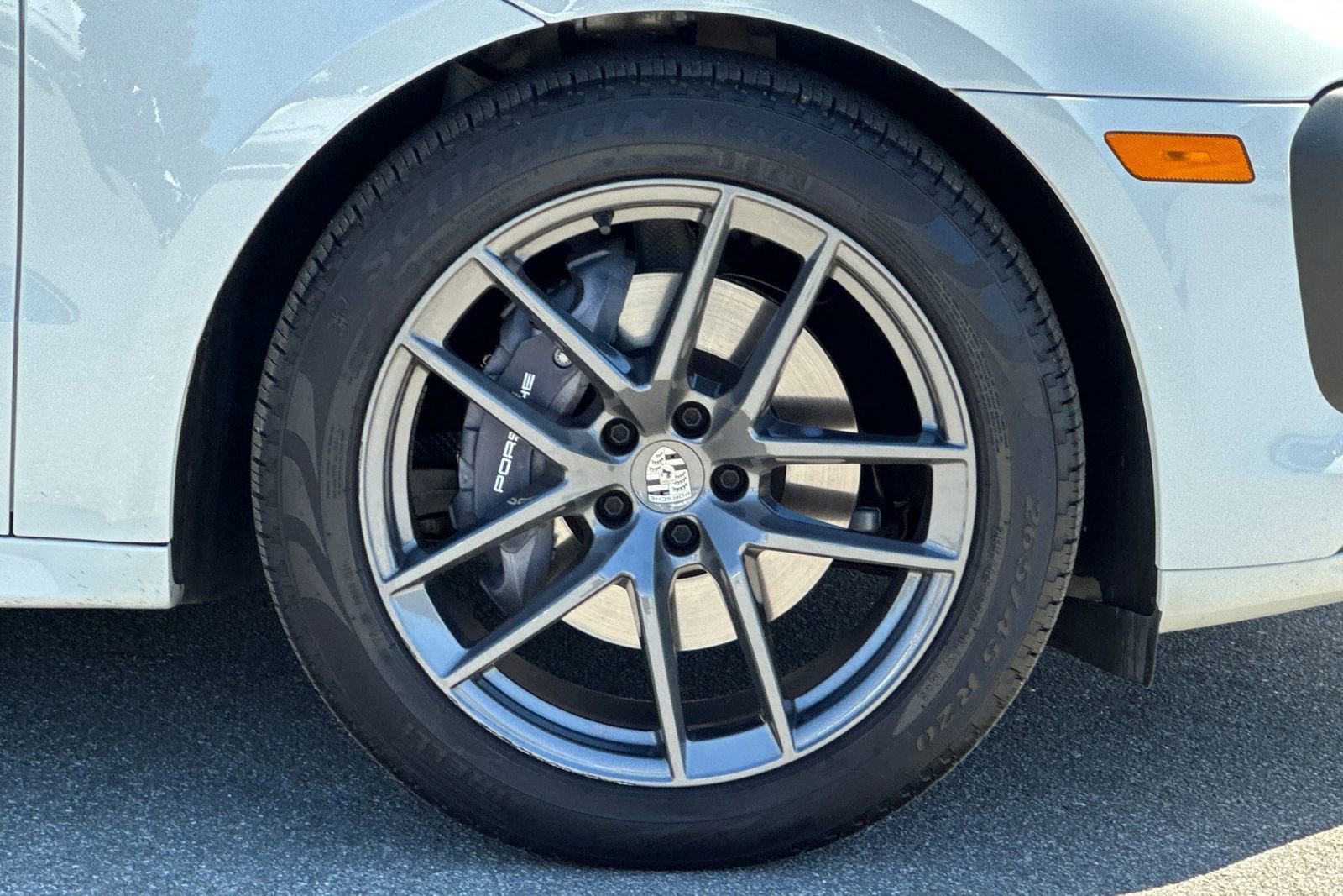 Used 2025 Porsche Macan Turbo AWD/4WD image 42
